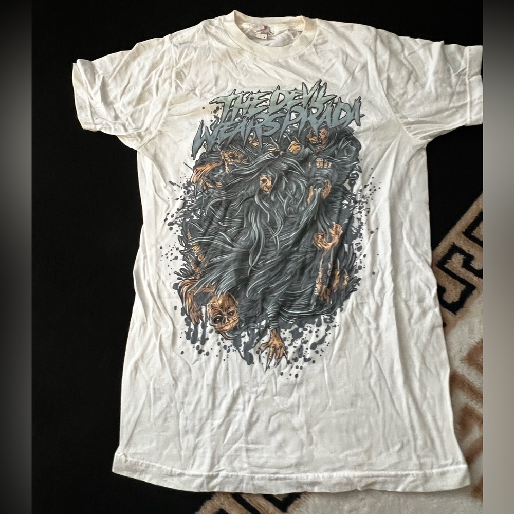 Vintage Used The Devil Wears Prada band shirt size S